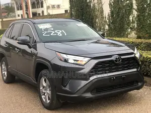 Toyota RAV4 Hybrid XLE AWD 2025 Gray