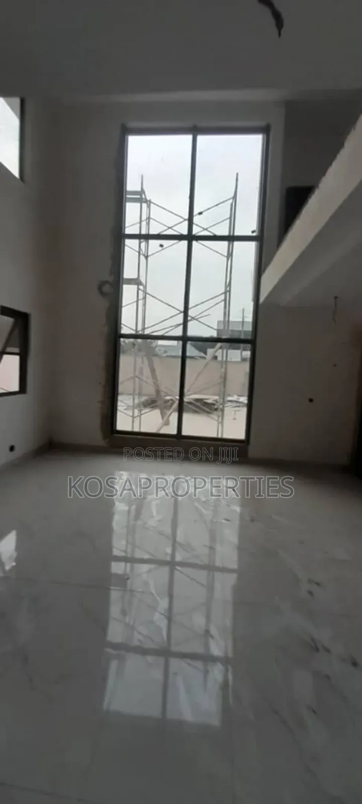 5bdrm House in Adjiringanor Tesa, East Legon for sale