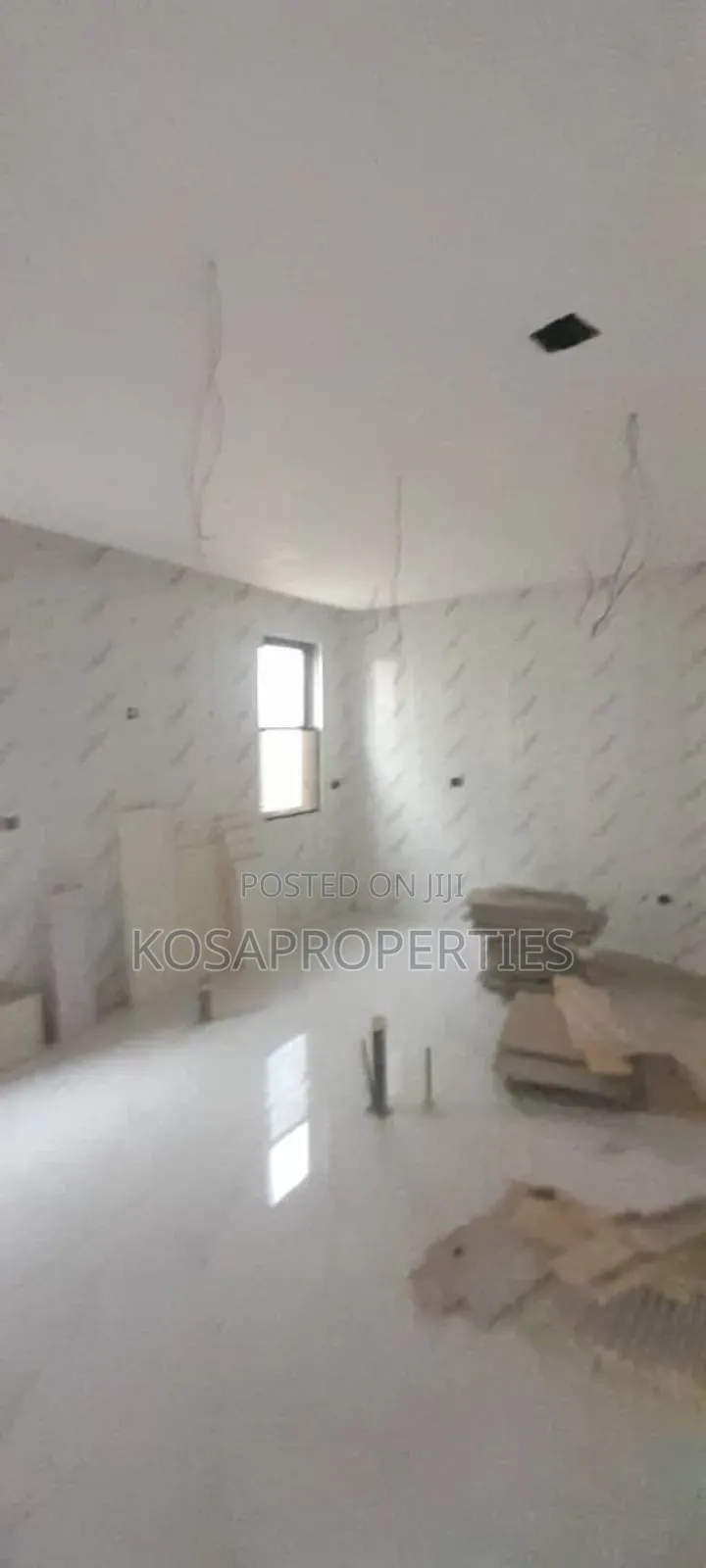 5bdrm House in Adjiringanor Tesa, East Legon for sale