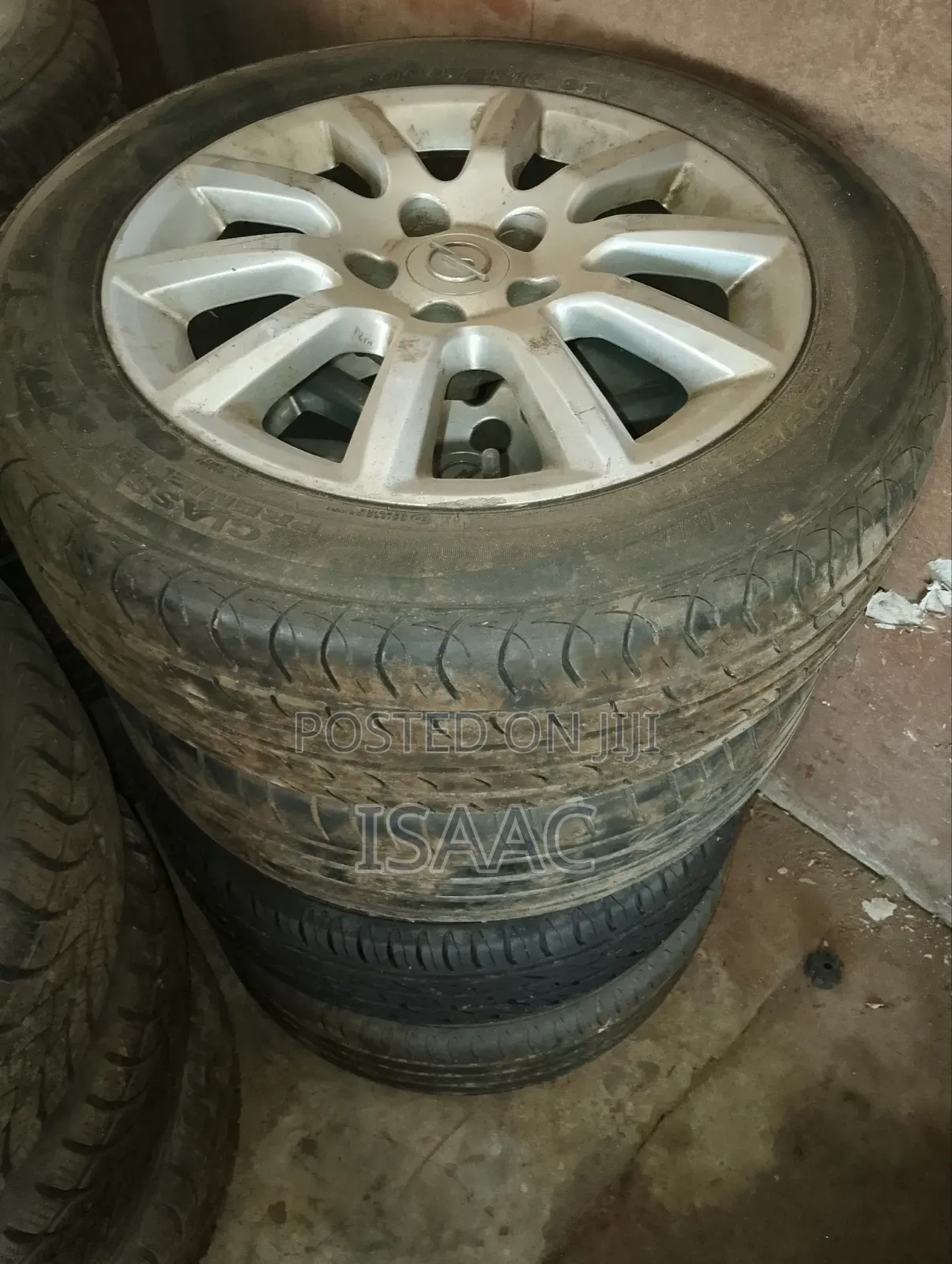Aluminum Rimmed Tyres