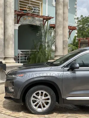 Hyundai Santa Fe SEL 2.4 FWD 2019 Gray