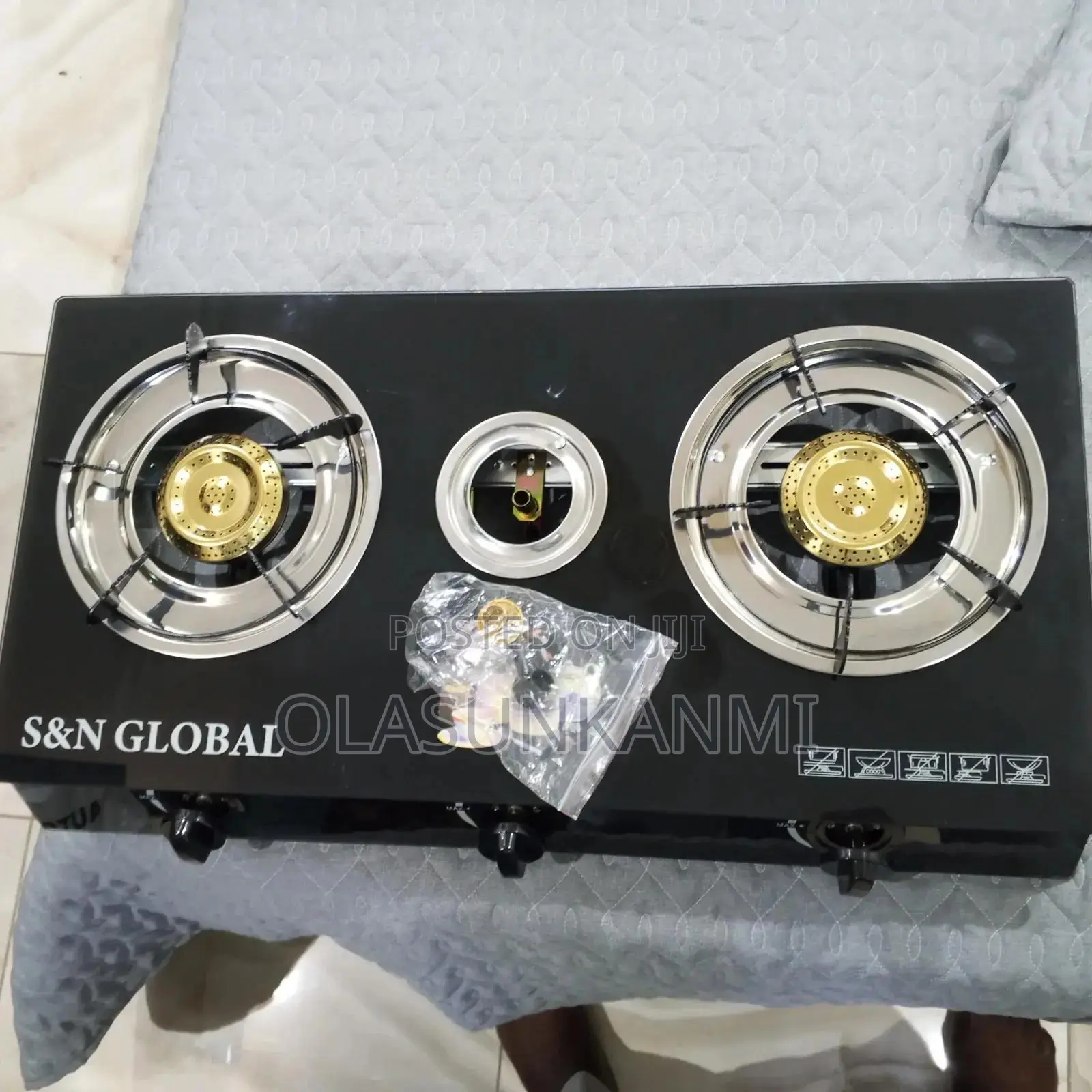 Gas Stove With Glass Panel
