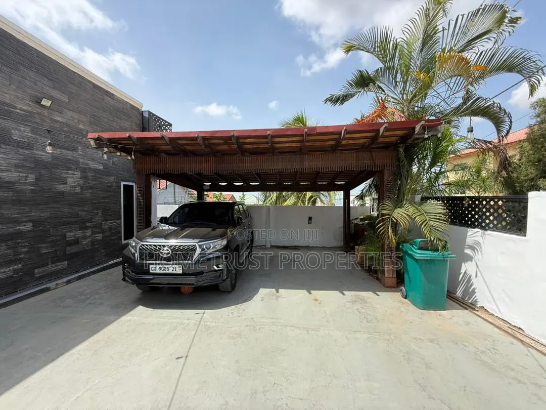 3bdrm House in Kwabenya Acp for sale
