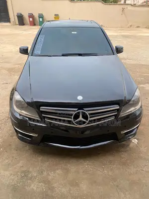 Mercedes-Benz C250 2014 Black