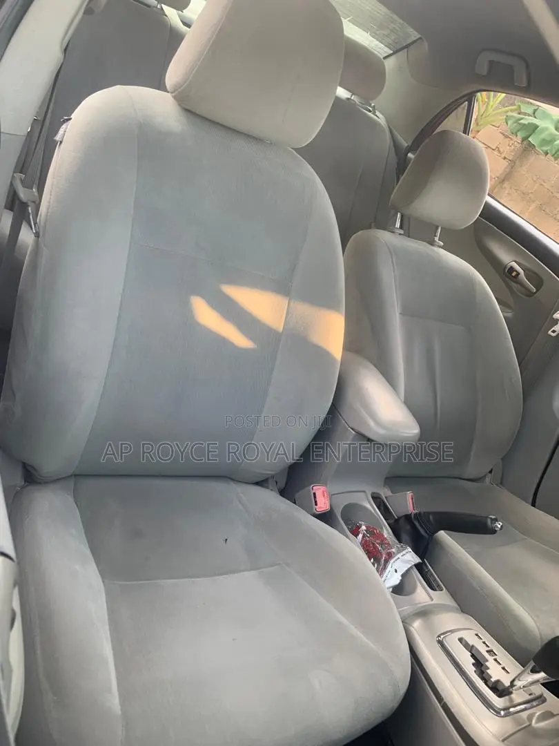 Toyota Corolla LE 4dr Sedan (1.8L 4cyl 4A) 2013 Red