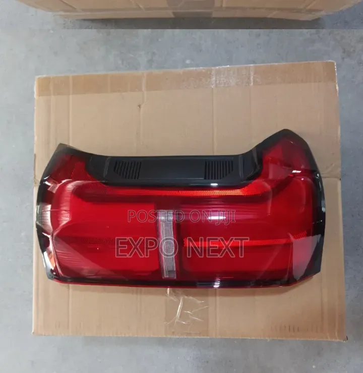 Tacoma 2024-2025 Pp+Abs+Led Tail Lights Pair