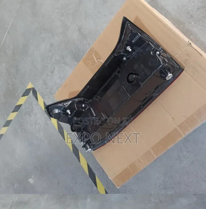 Tacoma 2024-2025 Pp+Abs+Led Tail Lights Pair
