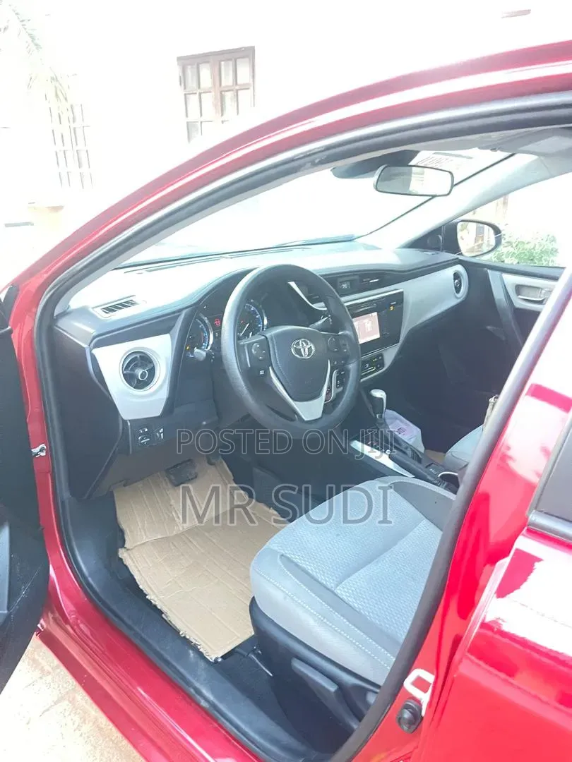 Toyota Corolla 2018 Red