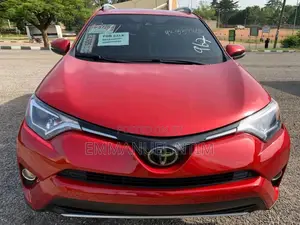 Toyota RAV4 XLE AWD (2.5L 4cyl 6A) 2017 Red