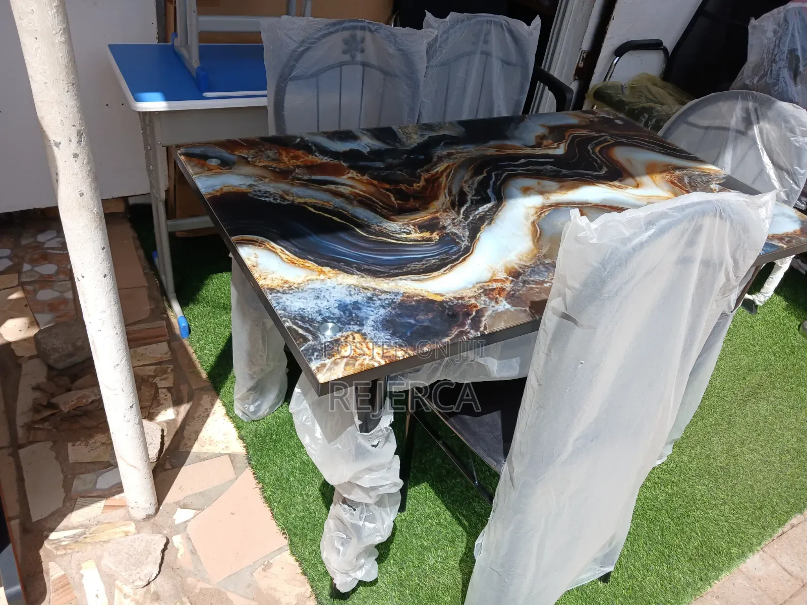 Affordable Dinning Table With 4 Chairs
