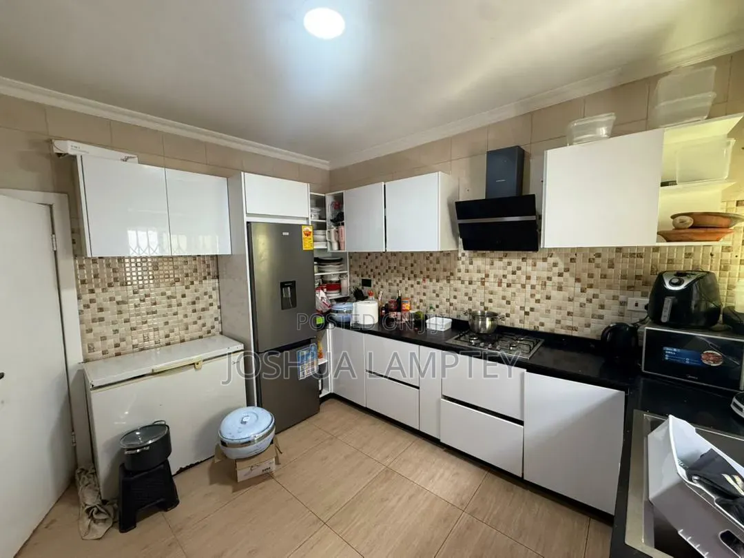 3bdrm House in Kwabenya Estate for sale