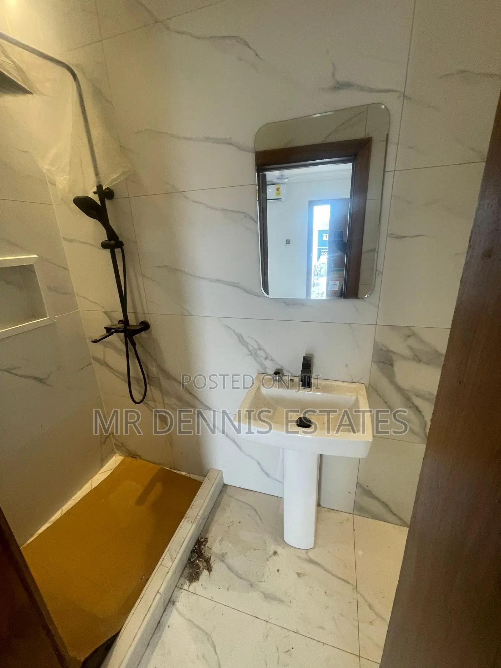 3bdrm Apartment in Mr Dennis Estates, McCarthy Hill for rent