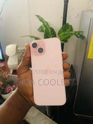 Apple iPhone 15 128 GB Pink