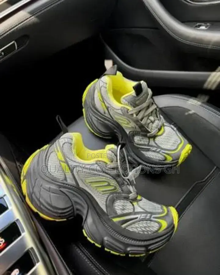 Balenciaga 10 Xl Grey and Yellow