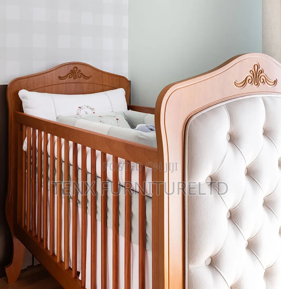 Baby/Kids Bed/Crib (Nóbile Wooden Crib)
