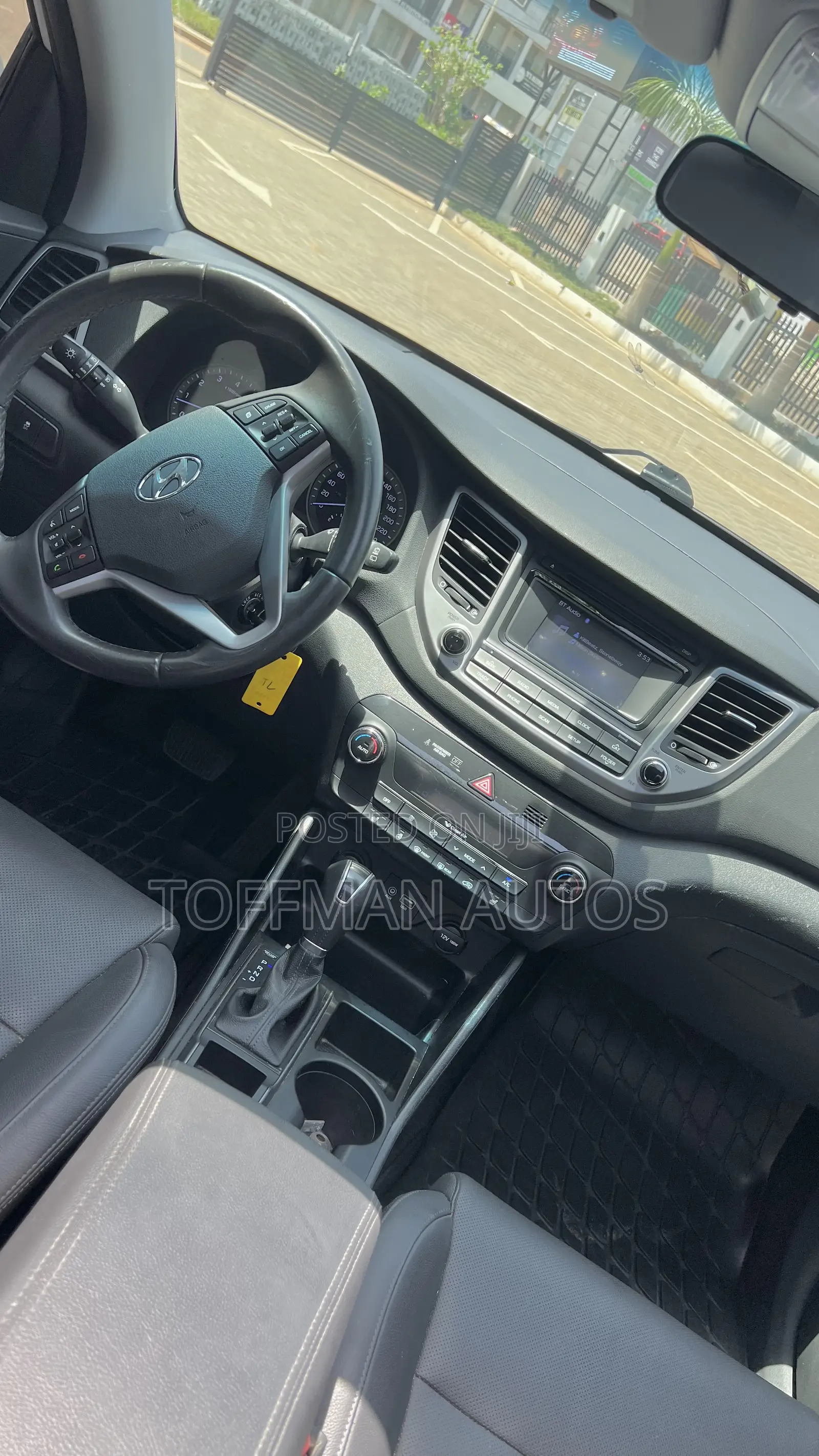 Hyundai Santa Fe 2017 White