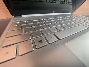 Laptop HP 15 12GB AMD Ryzen 3 HDD+SSD 1T