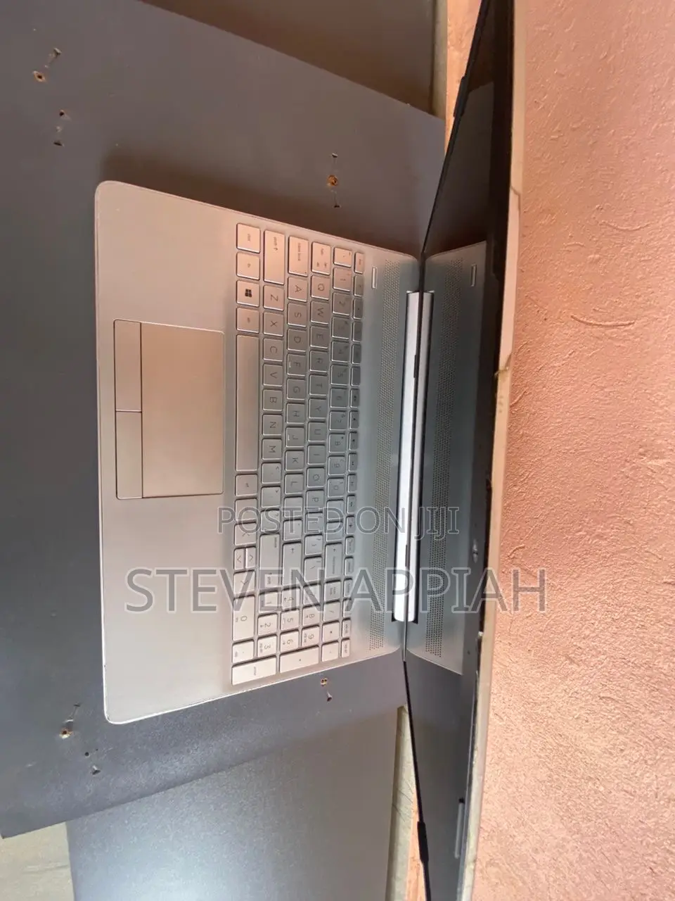 Laptop HP 15 12GB AMD Ryzen 3 HDD+SSD 1T