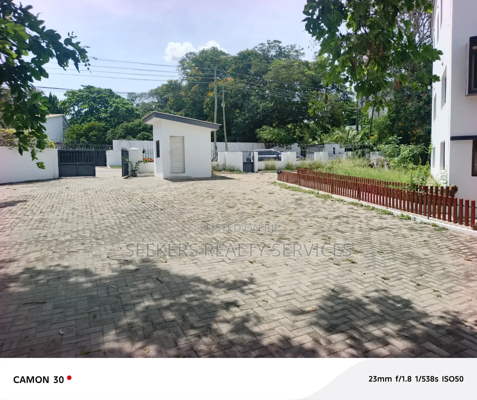  Premium Office Space for Rent – Airport Residential Area 