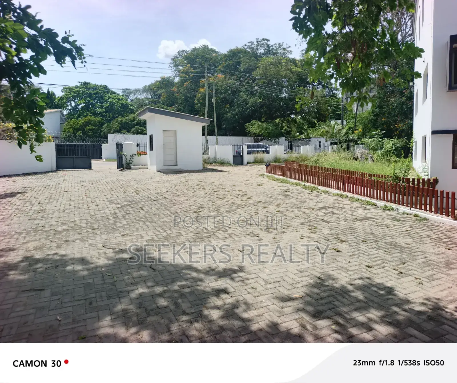  Premium Office Space for Rent – Airport Residential Area 