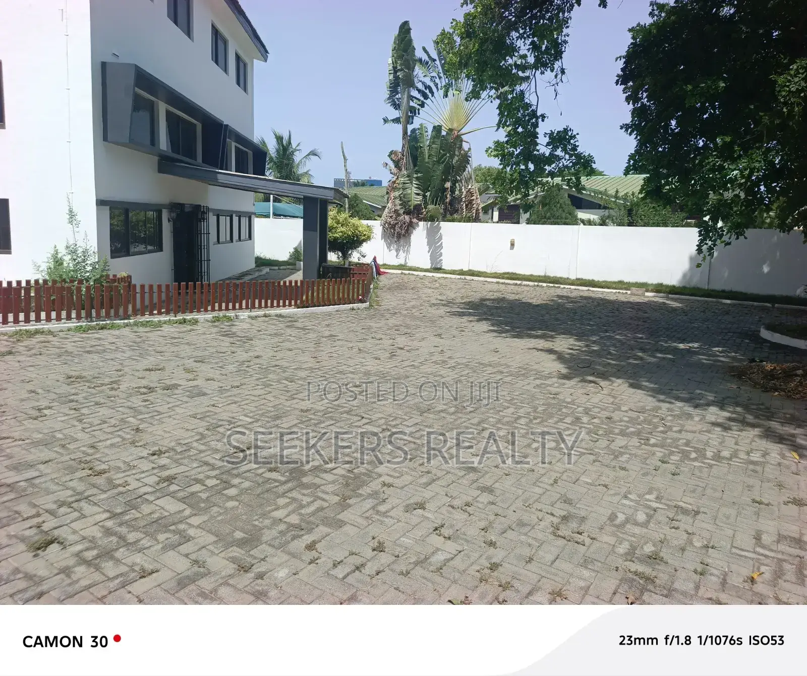  Premium Office Space for Rent – Airport Residential Area 