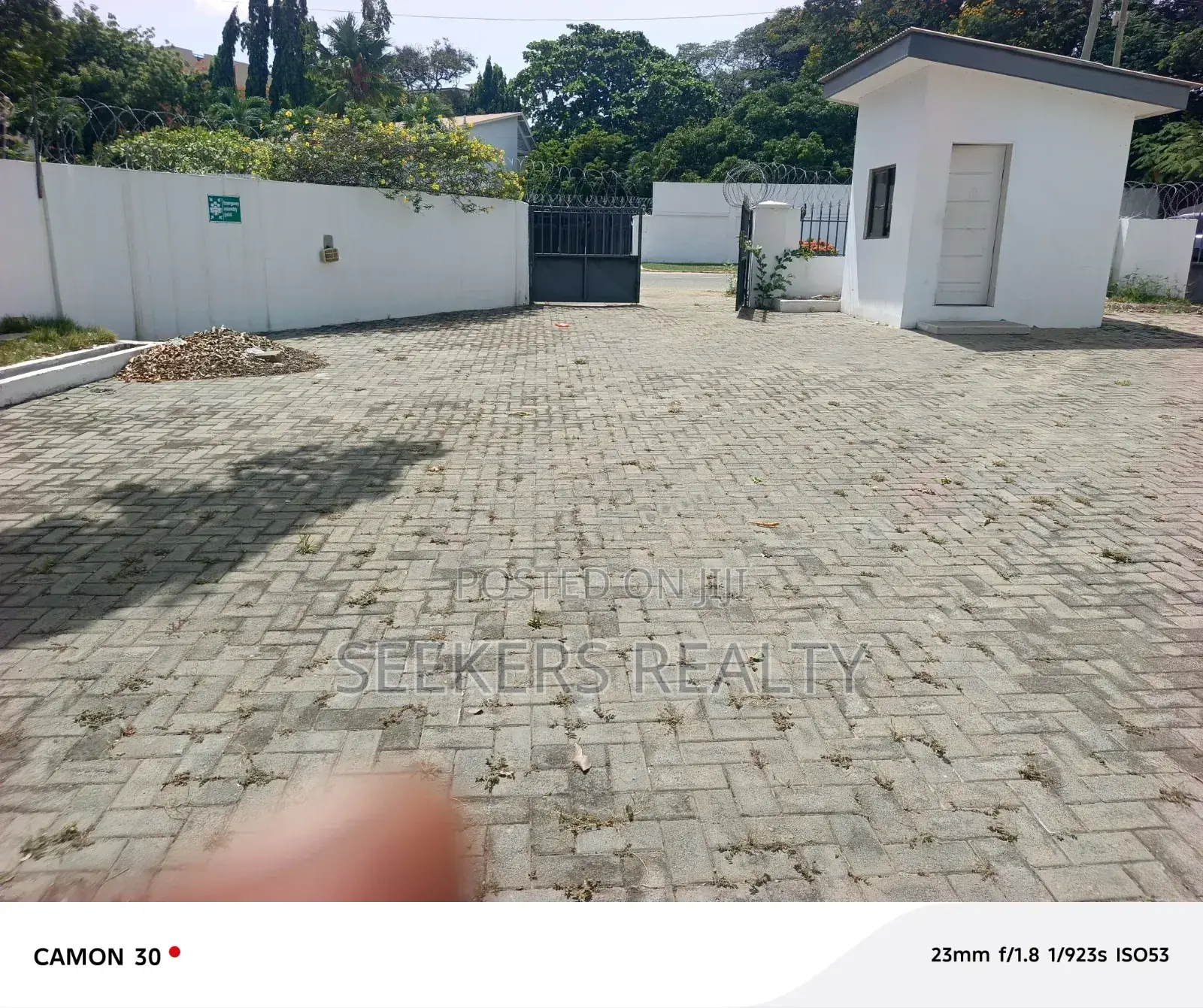  Premium Office Space for Rent – Airport Residential Area 