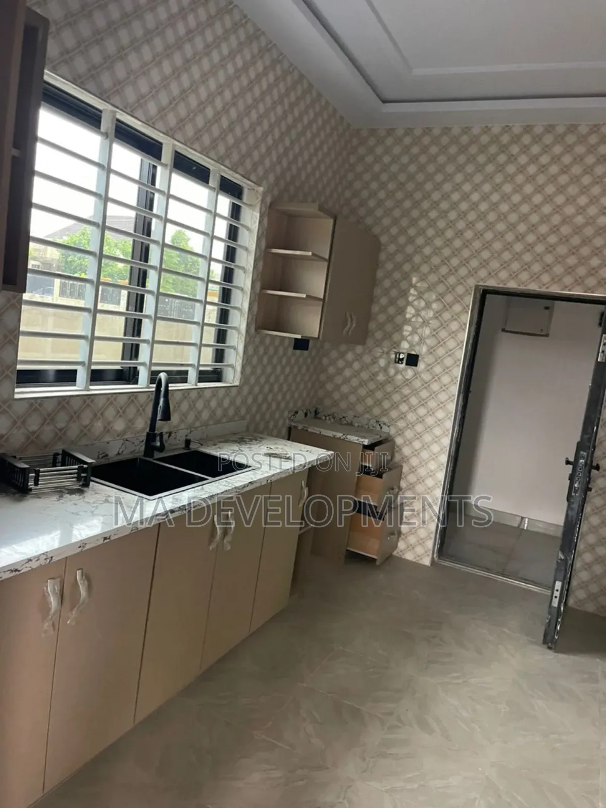 3bdrm House in Odumase Sonitra Road, Pokuase for sale
