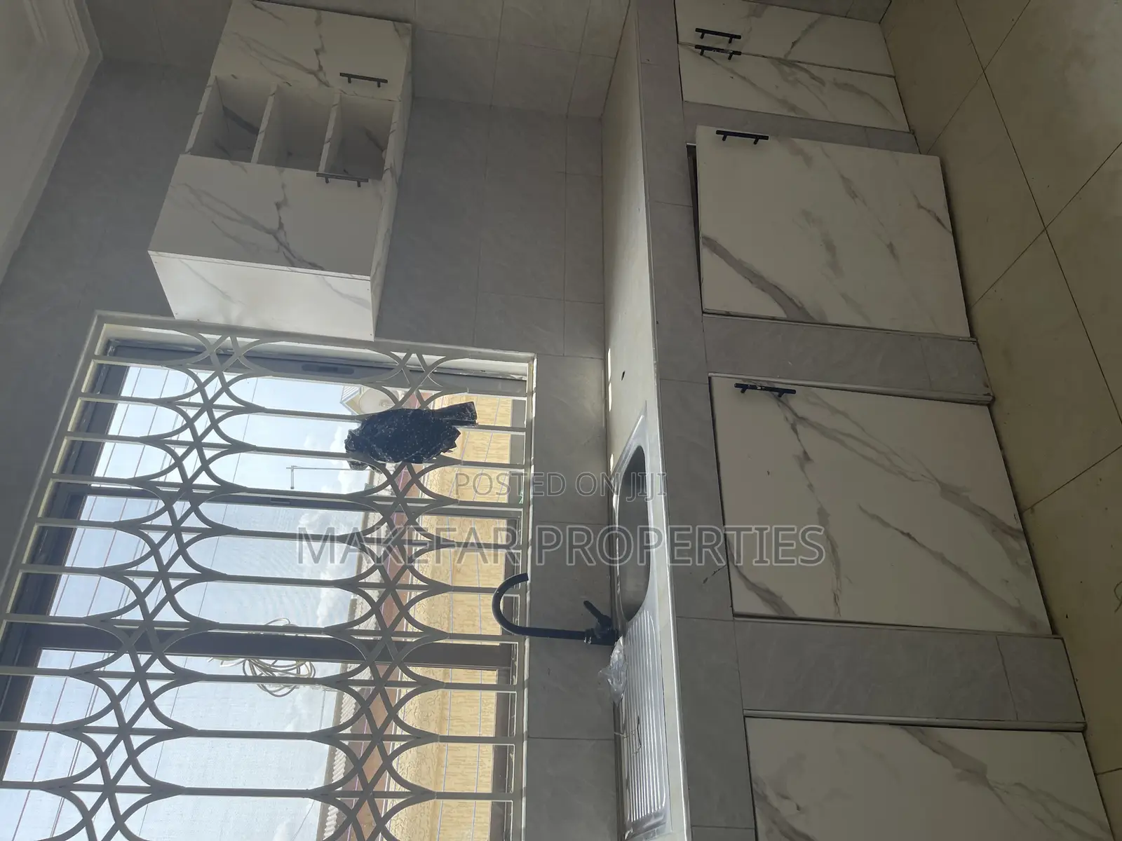 3bdrm Apartment in Adjiriganor for rent