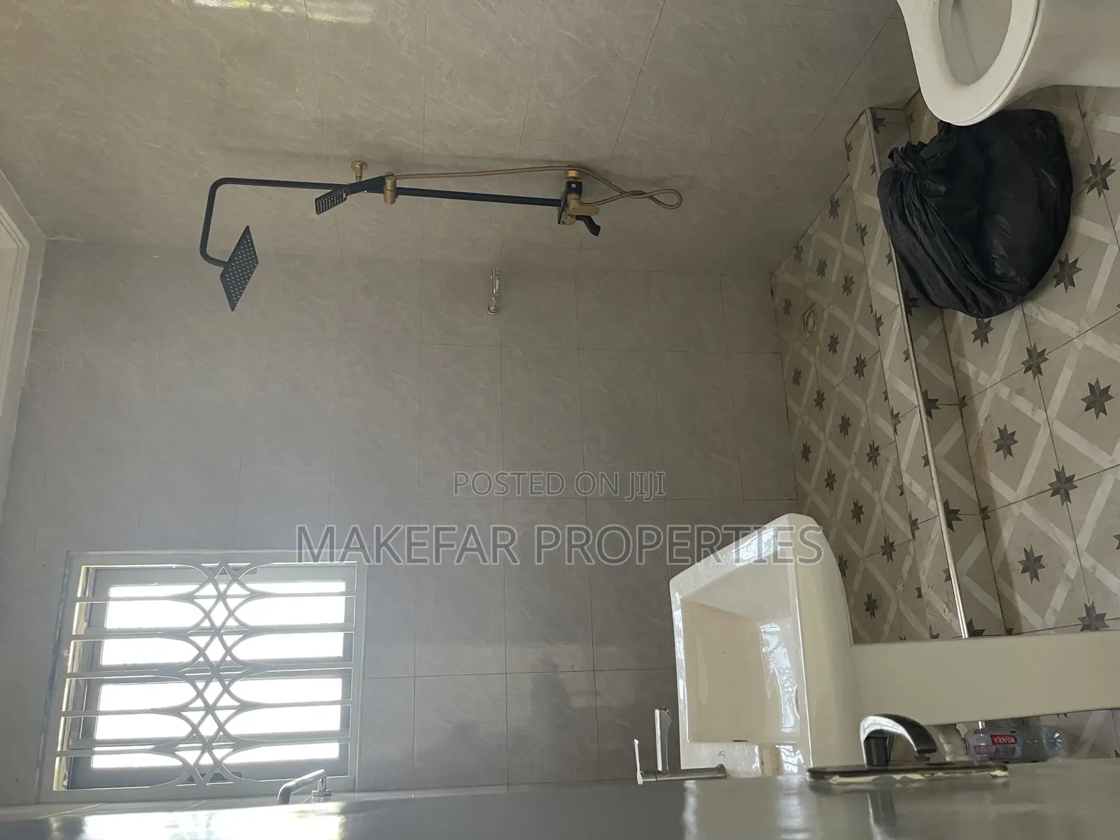 3bdrm Apartment in Adjiriganor for rent