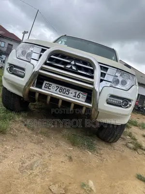 Mitsubishi Pajero 2016 White