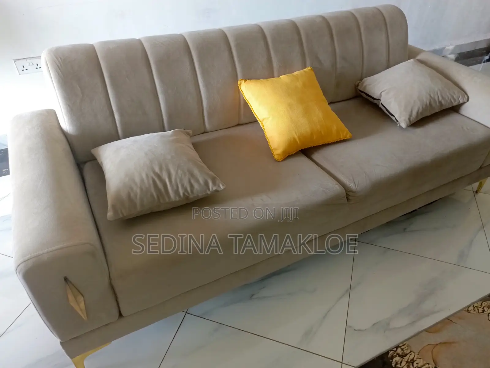 Unique Sofa Set (7 Seater)