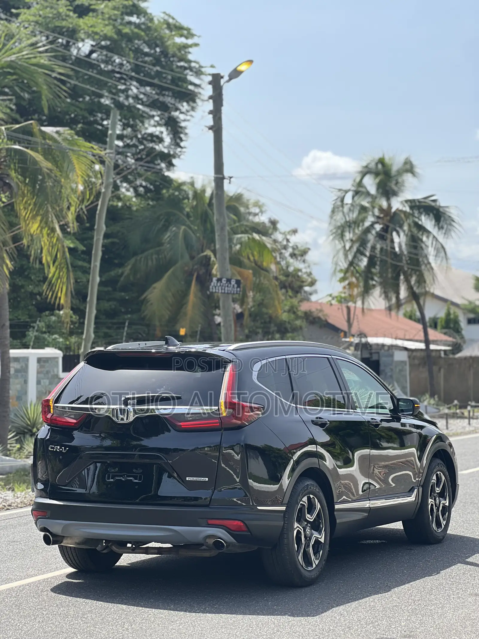 Honda CR-V Touring AWD 2018 Black