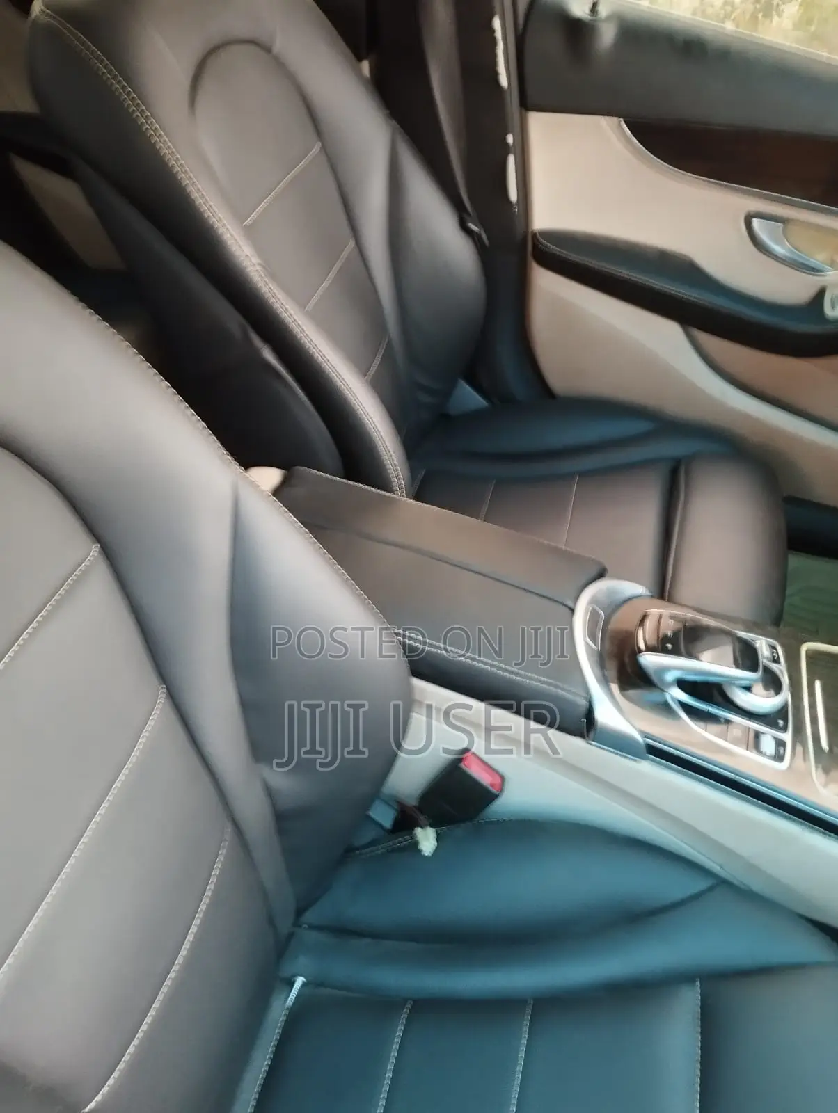 Mercedes-Benz C300 2016 Black