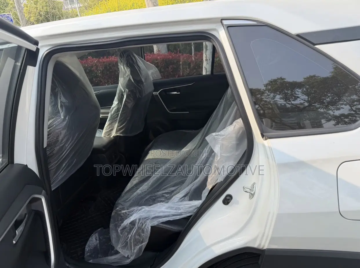 Toyota RAV4 2023 White