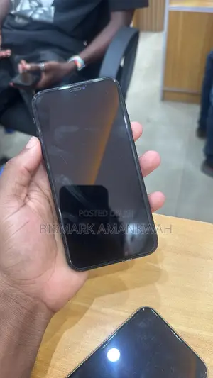 Apple XR 64 GB Black