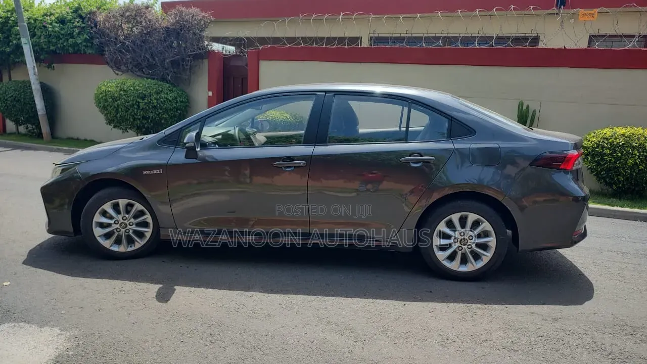 Toyota Corolla SE (1.8L 4cyl 2A) 2019 Gray