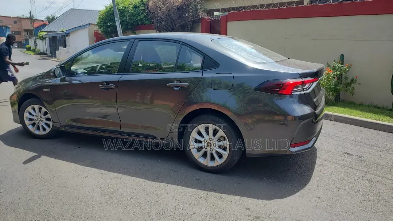 Toyota Corolla SE (1.8L 4cyl 2A) 2019 Gray