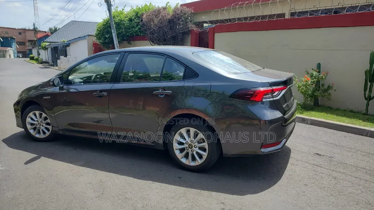 Toyota Corolla SE (1.8L 4cyl 2A) 2019 Gray