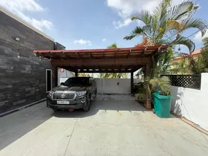 3bdrm House in Pokuase for sale