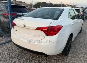 Toyota Corolla LE ECO 4dr Sedan (1.8L 4cyl CVT) 2017 White