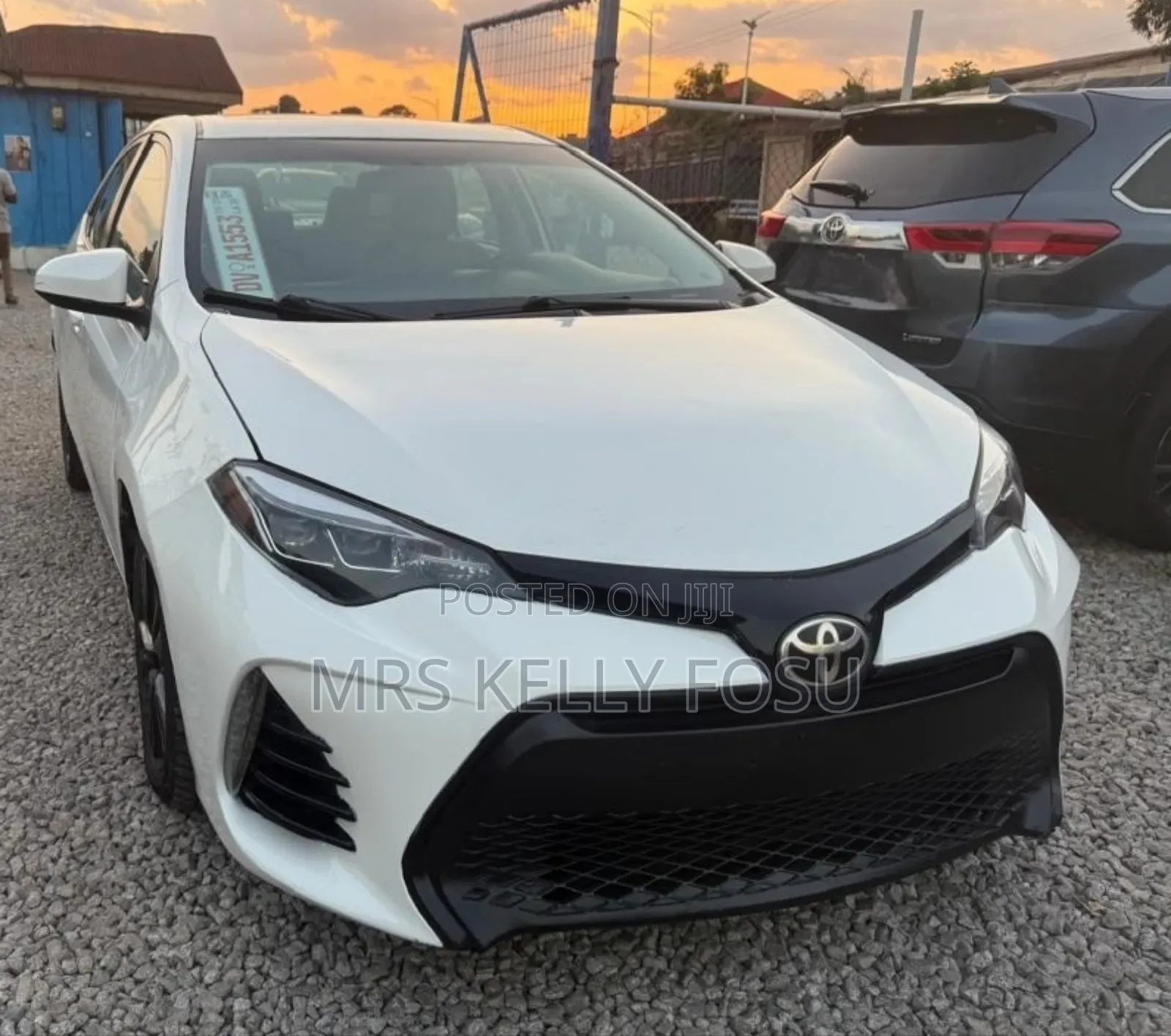 Toyota Corolla LE ECO 4dr Sedan (1.8L 4cyl CVT) 2017 White