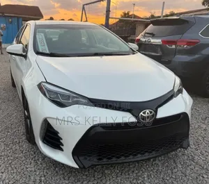 Toyota Corolla LE ECO 4dr Sedan (1.8L 4cyl CVT) 2017 White