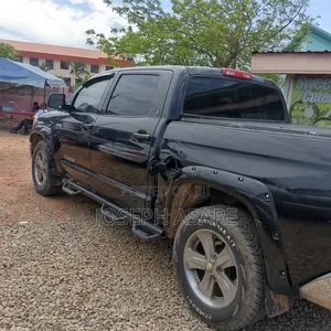 Toyota Tundra 2018 Blue