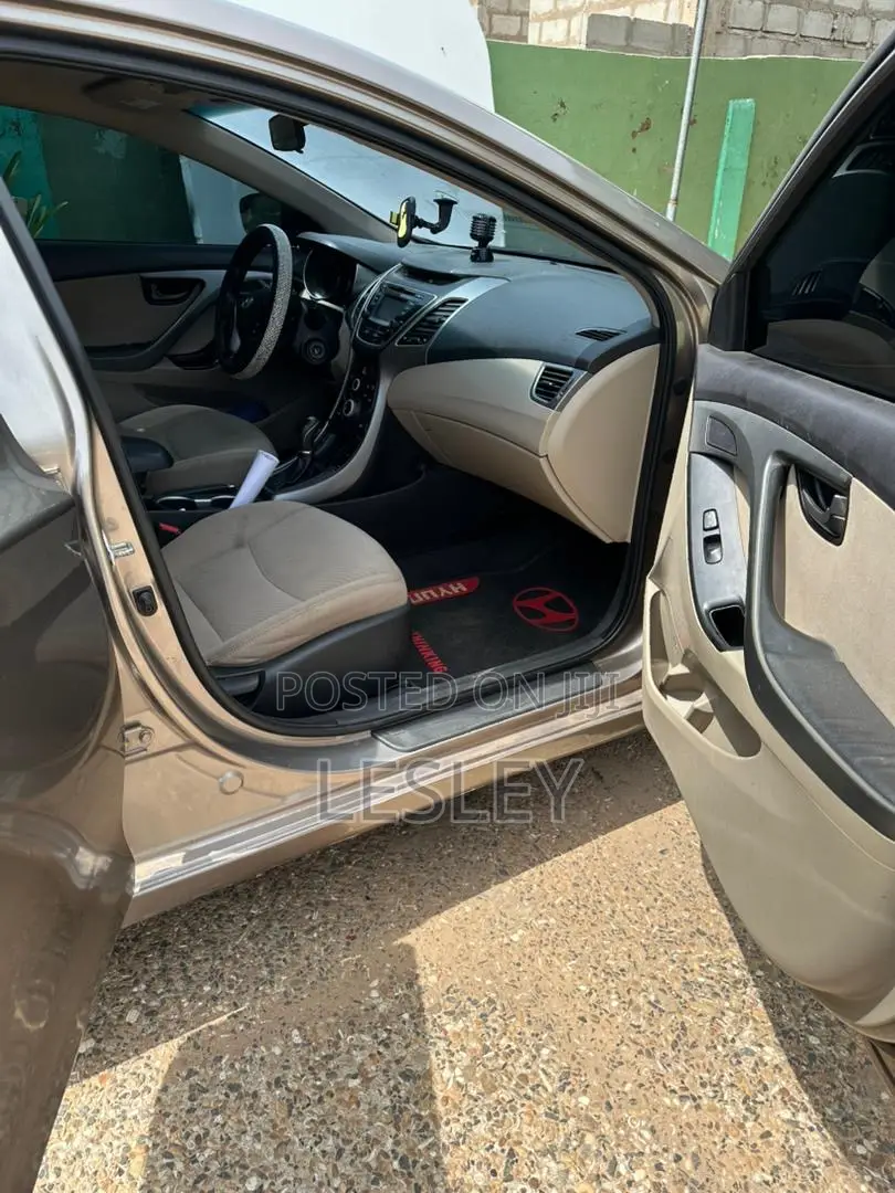 Hyundai Elantra 2014 Brown