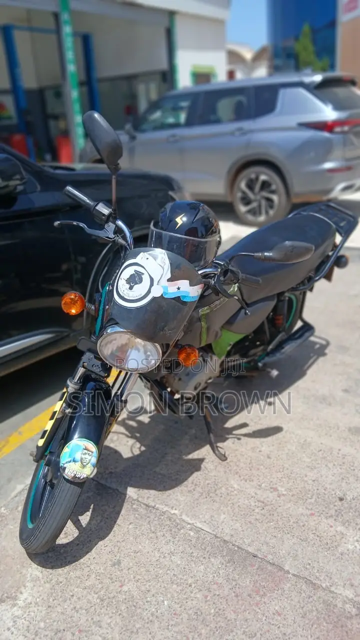 Bajaj Boxer 150 UG 2024 Black