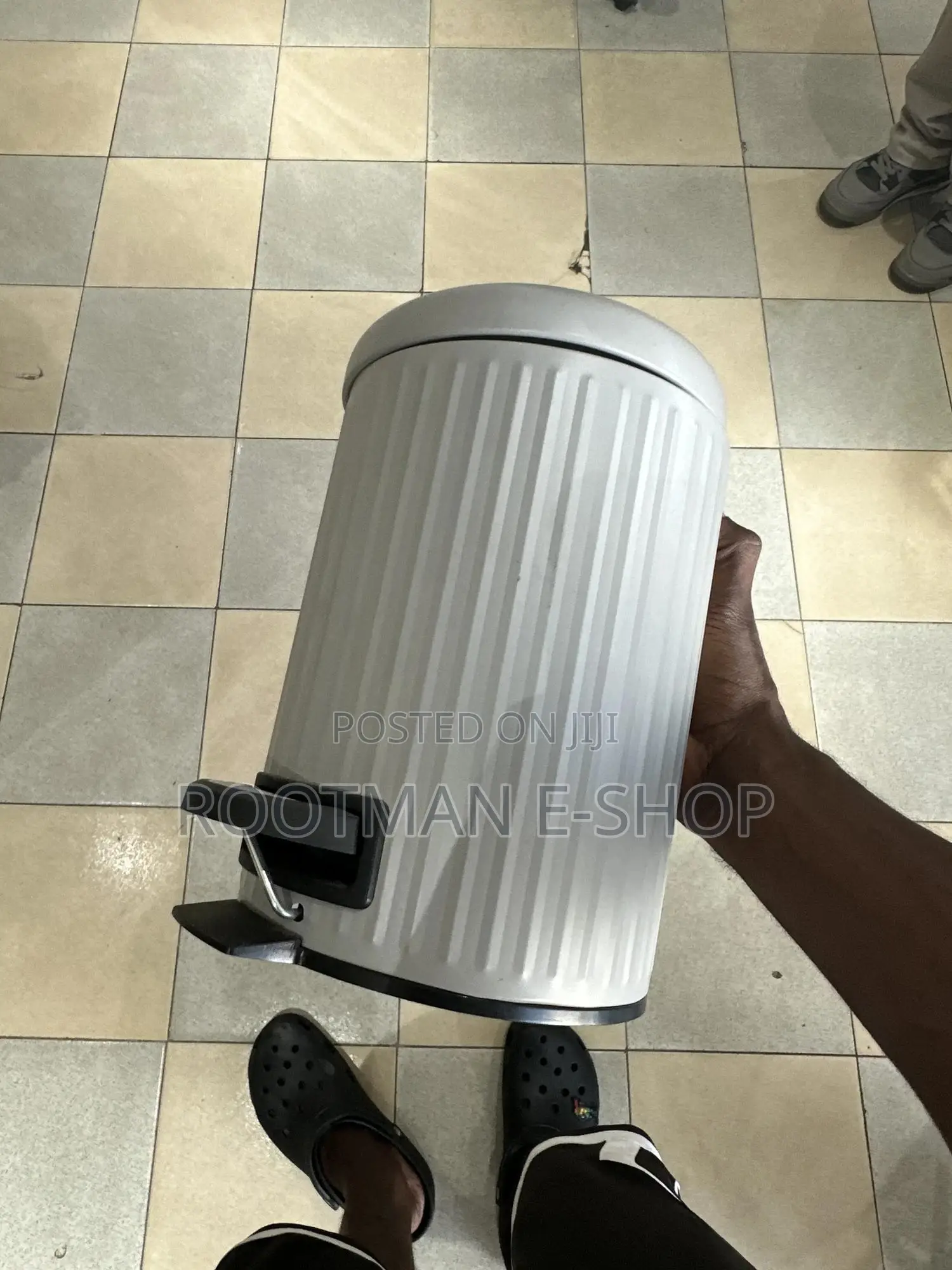 Retro Style Foot Step Pedal Toilet Bin 5ltr