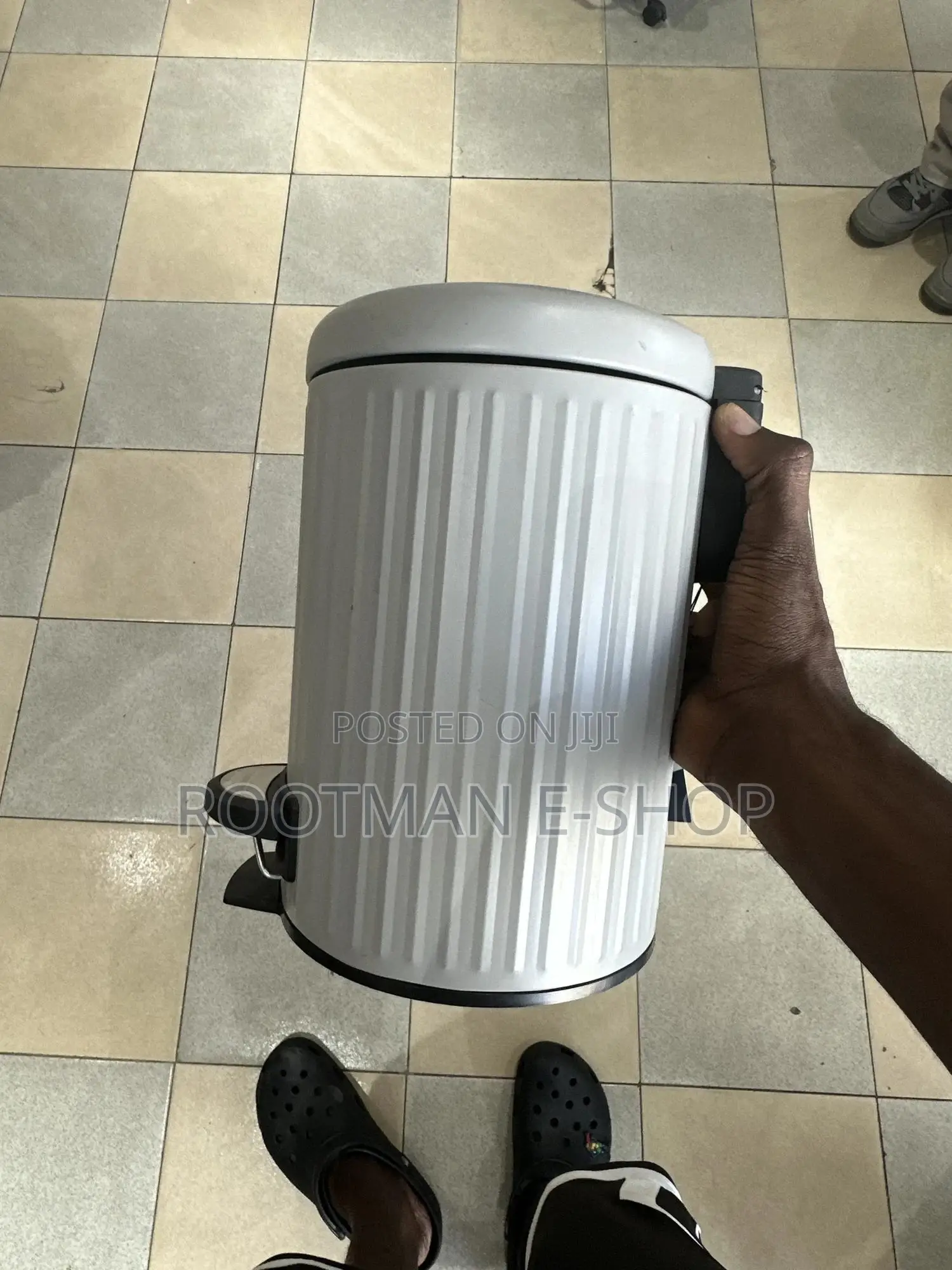 Retro Style Foot Step Pedal Toilet Bin 5ltr