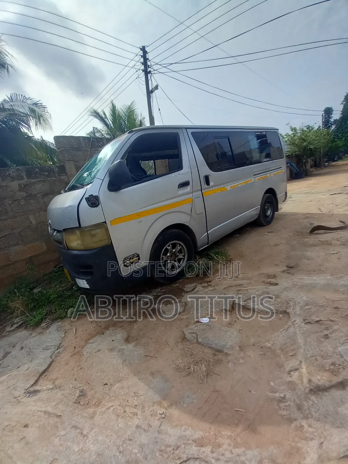 Toyota HiAce 2005