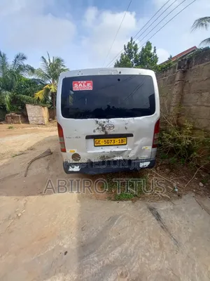 Toyota HiAce 2005