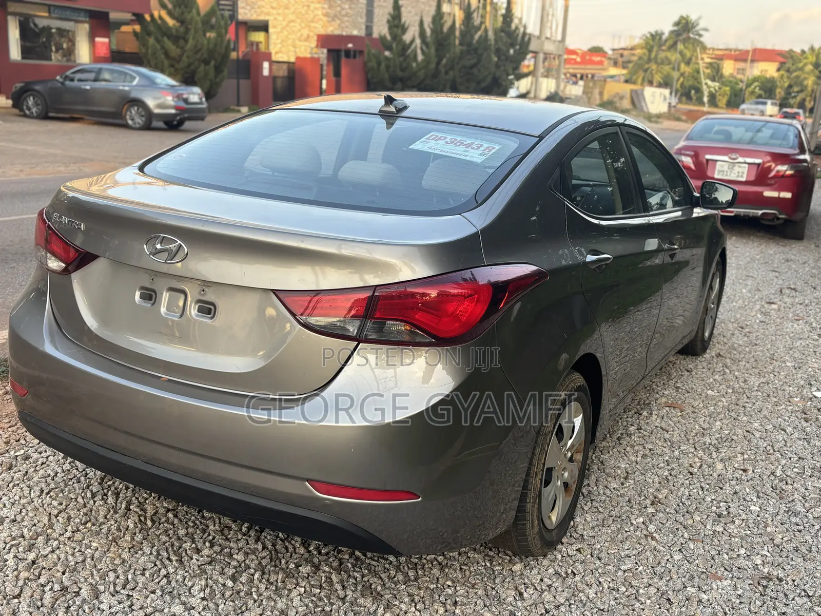 Hyundai Elantra SE Sedan FWD (1.8L 4cyl 6M) 2016 Gray
